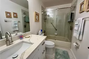 10686 Gulf Shore Dr, Naples, FL 34108 - Photo 18