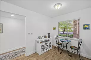 7065 Dennis Cir, Naples, FL 34104 - Photo 6
