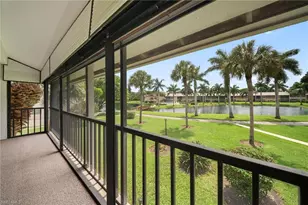 195 Cypress Way E, Naples, FL 34110 - Photo 30