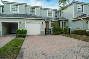 14751 Pinnacle Pl, Naples, FL 34119 - Photo 2