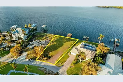 5630 Williams Dr, Fort Myers Beach, FL 33931 - Photo 2