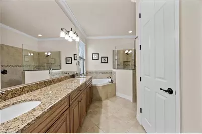 9254 Veneto Pl, Naples, FL 34113 - Photo 12