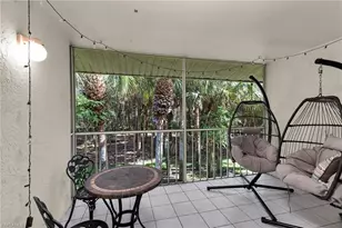 653 Squire Cir, Naples, FL 34104 - Photo 10