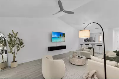 653 Squire Cir #201, Naples, FL 34104 - Photo 16