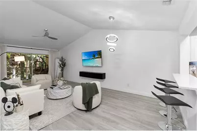 653 Squire Cir #201, Naples, FL 34104 - Photo 6
