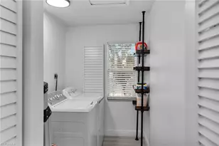 653 Squire Cir, Naples, FL 34104 - Photo 20