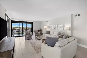 10482 Gulf Shore Dr, Naples, FL 34108 - Photo 12