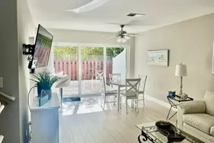 1140 5th St S, Naples, FL 34102 - Photo 6