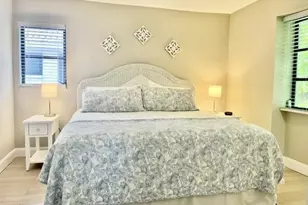 1140 5th St S, Naples, FL 34102 - Photo 20