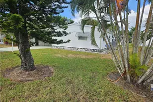 859 Manatee Rd, Naples, FL 34114 - Photo 2