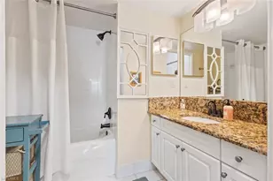 1270 Wildwood Lakes Blvd, Naples, FL 34104 - Photo 16