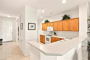 4874 Hampshire Ct, Naples, FL 34112 - Photo 10