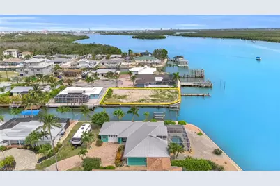 470 Madison Ct, Fort Myers Beach, FL 33931 - Photo 10