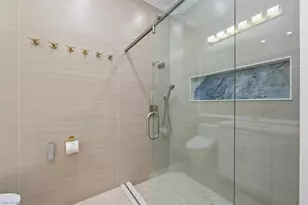 3833 Huelva Ct, Naples, FL 34109 - Photo 22