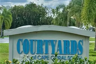 1517 SW 51st Ln, Cape Coral, FL 33914 - Photo 2