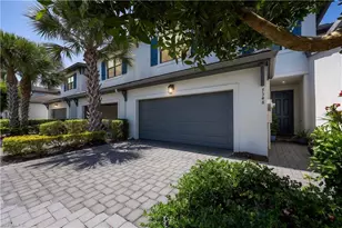 7348 Rockefeller Dr, Naples, FL 34119 - Photo 2