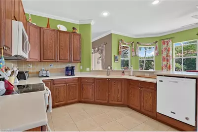 24908 Fairwinds Ln, Bonita Springs, FL 34135 - Photo 12