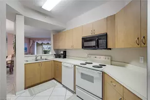 6384 Huntington Lakes Cir, Naples, FL 34119 - Photo 10