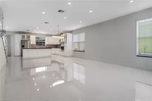 8271 Laurel Lakes Way, Naples, FL 34119 - Photo 16