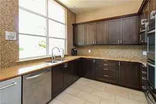 9123 Strada Pl, Naples, FL 34108 - Photo 20