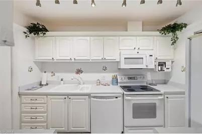788 Park Shore Dr #H39, Naples, FL 34103 - Photo 6