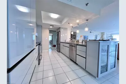 5550 Heron Point Dr #704, Naples, FL 34108 - Photo 4