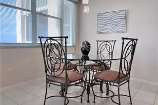 5550 Heron Point Dr, Naples, FL 34108 - Photo 6