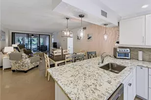 3370 10th St N, Naples, FL 34103 - Photo 10