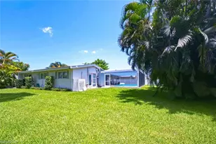 1216 10th St N, Naples, FL 34102 - Photo 38