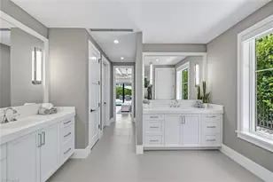 692 Banyan Blvd, Naples, FL 34102 - Photo 14