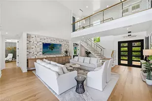 692 Banyan Blvd, Naples, FL 34102 - Photo 4