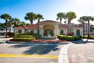 21 High Point Cir E, Naples, FL 34103 - Photo 32