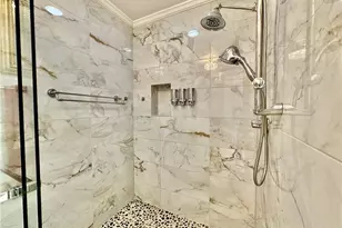 3310 Grand Cypress Dr, Naples, FL 34119 - Photo 18