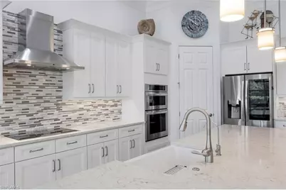 9259 Fieldstone Ln, Naples, FL 34120 - Photo 12