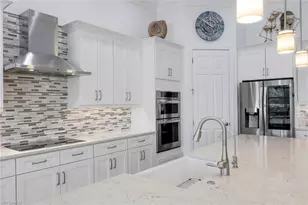 9259 Fieldstone Ln, Naples, FL 34120 - Photo 12
