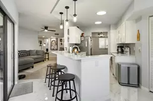 47 Bennington Dr, Naples, FL 34104 - Photo 10