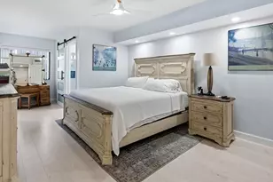 47 Bennington Dr, Naples, FL 34104 - Photo 4