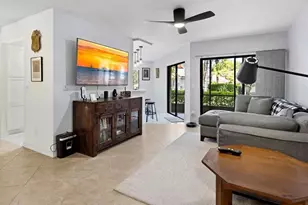 47 Bennington Dr, Naples, FL 34104 - Photo 2