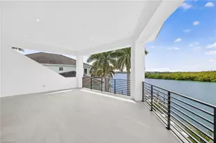 720 Hull Ct, Marco Island, FL 34145 - Photo 32