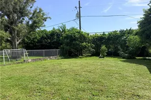 125 4th St, Naples, FL 34113 - Photo 14
