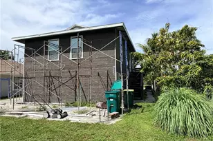 125 4th St, Naples, FL 34113 - Photo 6