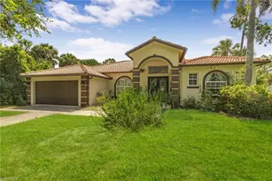 1030 21st St SW, Naples, FL 34117 - Photo 6