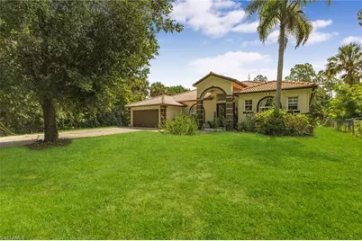 1030 21st St SW, Naples, FL 34117 - Photo 4