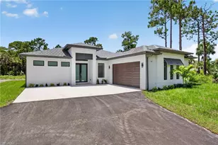 1867 Everglades Blvd N, Naples, FL 34120 - Photo 2
