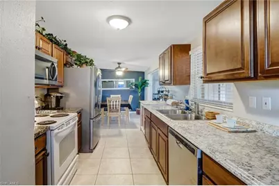 2140 Harbor Ln, Naples, FL 34104 - Photo 10
