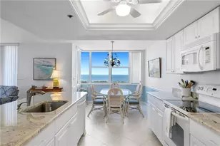 5550 Heron Point Dr, Naples, FL 34108 - Photo 6