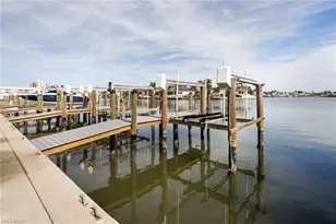 10475 Gulf Shore Dr, Naples, FL 34108 - Photo 32