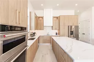 748 110th Ave N, Naples, FL 34108 - Photo 8