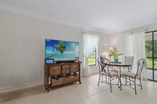 151 Cypress Way E, Naples, FL 34110 - Photo 8