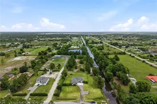 3931 64th Ave NE, Naples, FL 34120 - Photo 4